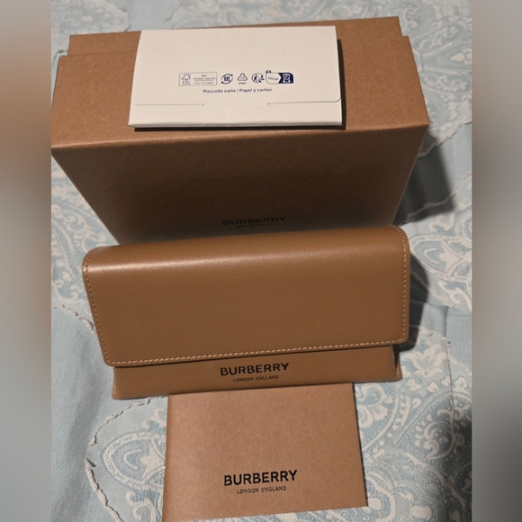 Burberry Rose Gold & Pink Womens Sunglasses Style DaphneModel code BE3133 133 - Picture 10 of 14